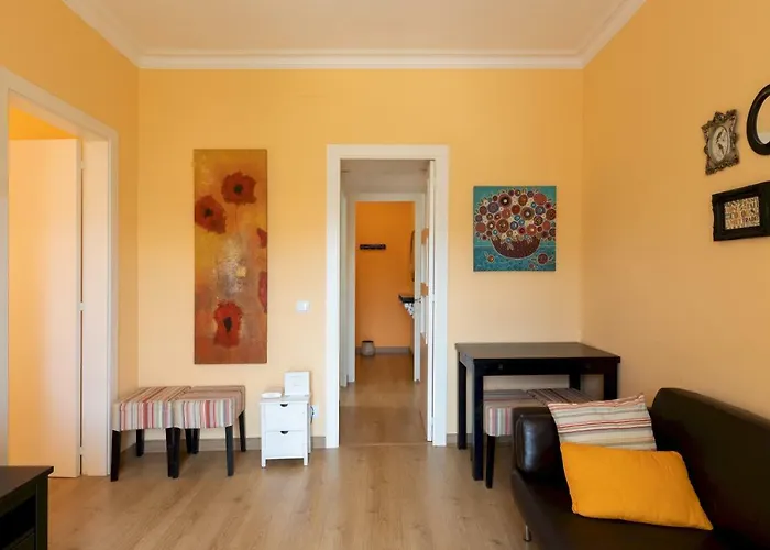 Housalia Guell & Gracia